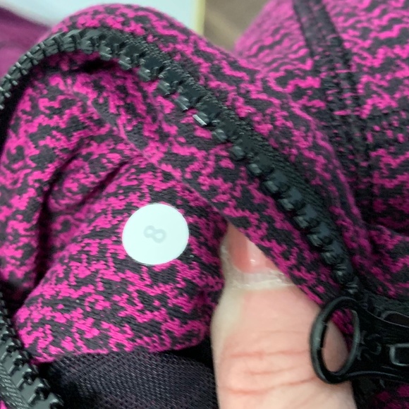 Lululemon magenta /black jacket - Picture 2 of 3